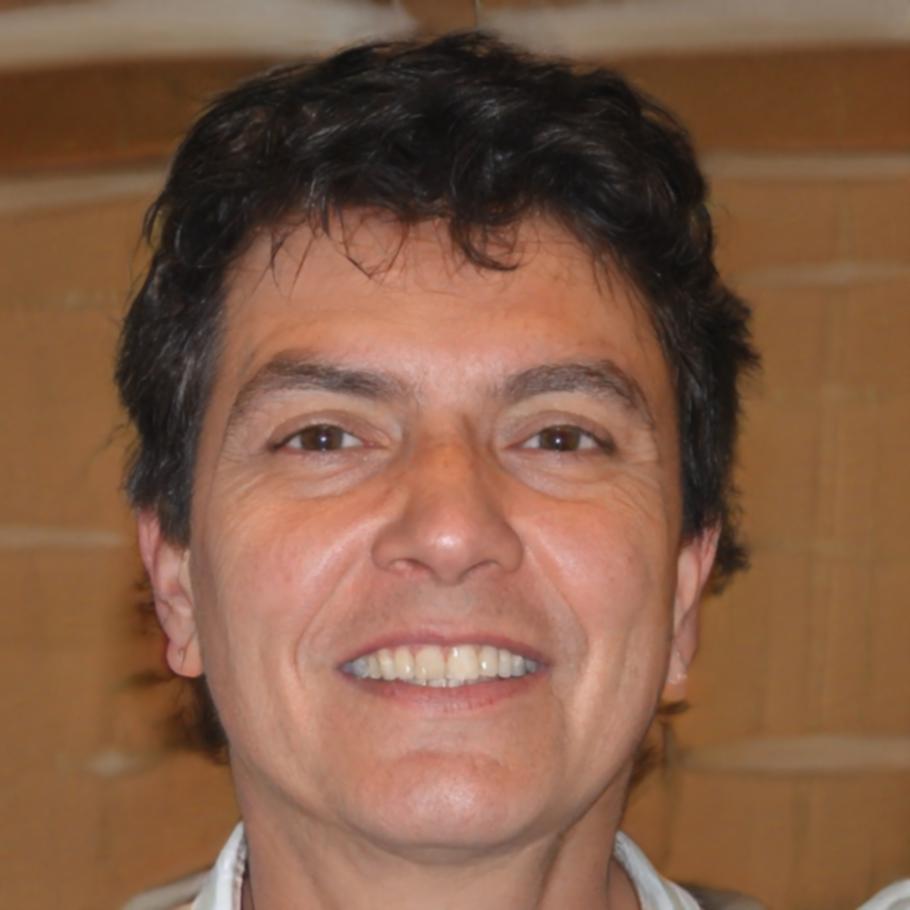 Fabricio Herrera, Especialista en Mercados